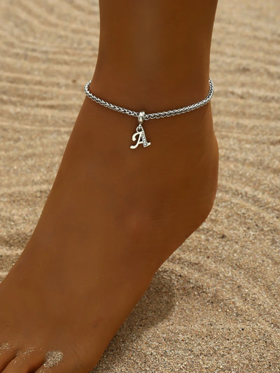 Geschichtetes Initial-Knöchelarmband mit schwarzer Schnur – Vintage-Chic für jeden Anlass