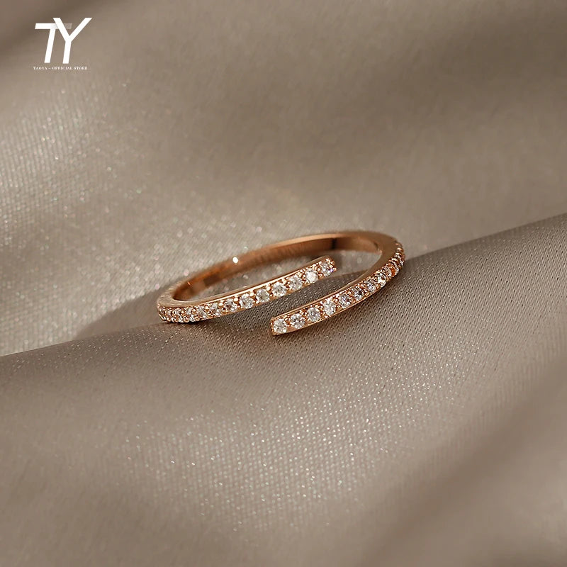 Wickelring in Roségold mit Zirkonia – Eleganz in Bewegung✨