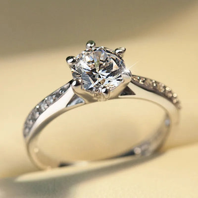 Klassischer Solitär Zirkonia-Ring – Zeitlose Eleganz in Silber ✨