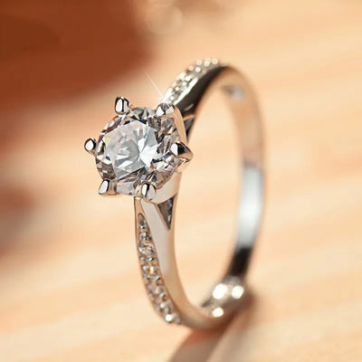 Klassischer Solitär Zirkonia-Ring – Zeitlose Eleganz in Silber ✨