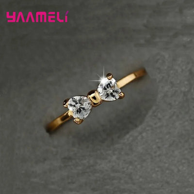 Zarter Schleifen-Ring mit Herz-Zirkonia – Gold glänzende Eleganz💛