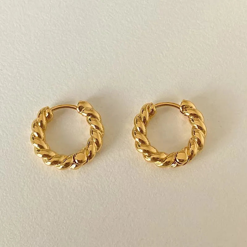 Luna Curve – Doppelte Creolen mit Zirkonia-Glanz ✨