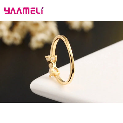 Zarter Schleifen-Ring mit Herz-Zirkonia – Gold glänzende Eleganz💛