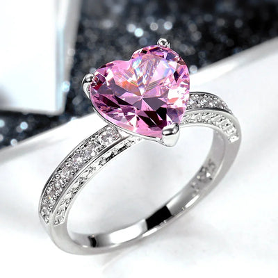 Herzfunkeln – Silberring mit strahlendem Zirkonia-Herz 💎💖