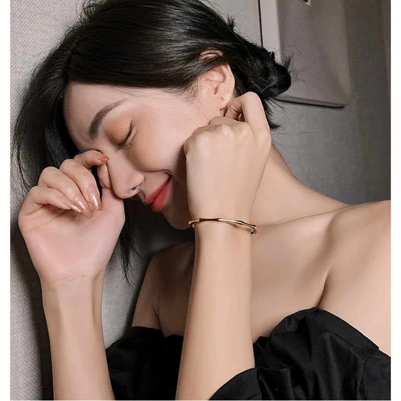 Zen Bangle – Ruhe, Stärke & Glanz vereint✨