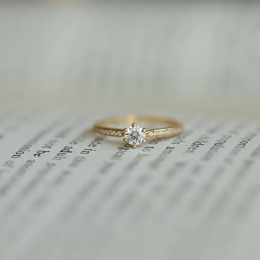True Sparkle – Zarter Ring mit strahlender Bedeutung✨