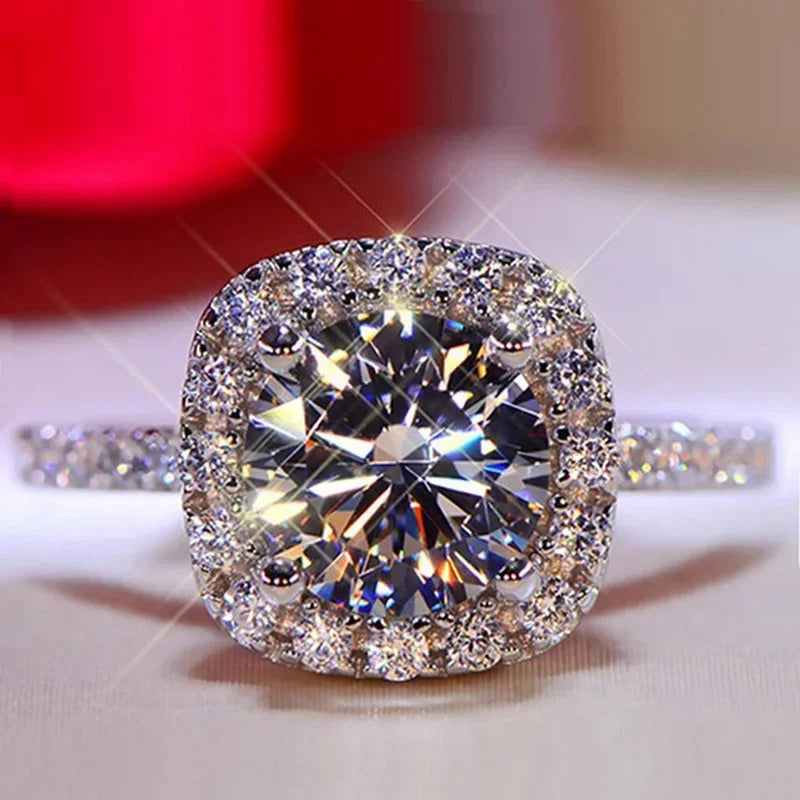 Radiant Sparkle – Eleganter Cushion Cut Ring mit Pavé-Fassung 💎✨