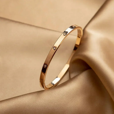 Luxuriöse Armreif-Kollektion mit Zirkonia