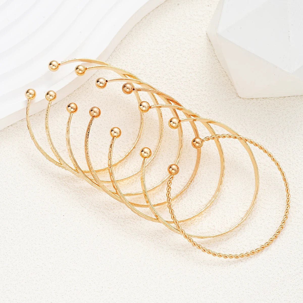 Golden Glow✨ – 7er Armreifen-Set für deinen Shine Moment 💫