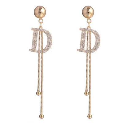 Glamouröse "D"-Statement Ohrringe