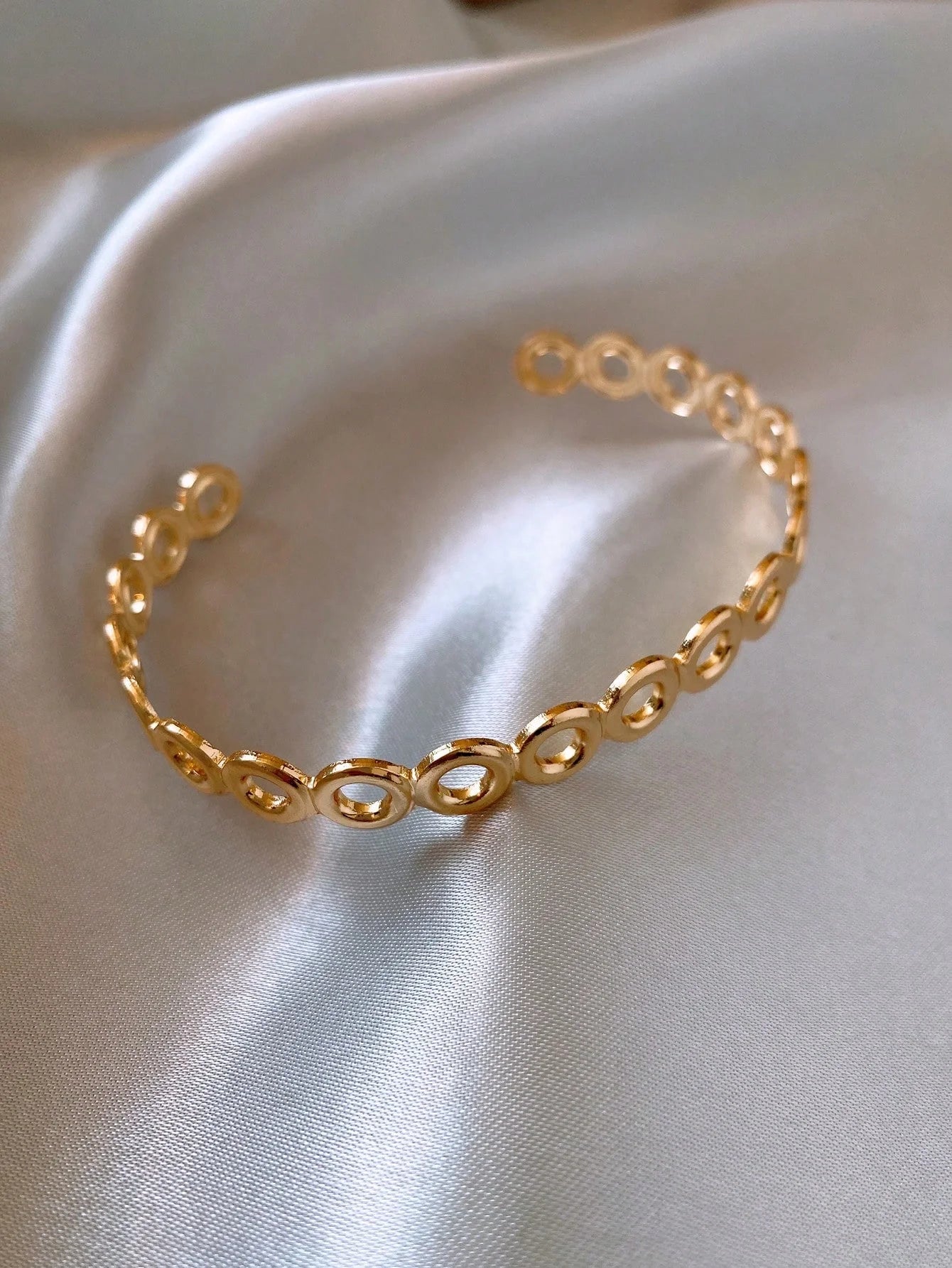 Zen Bangle – Ruhe, Stärke & Glanz vereint✨