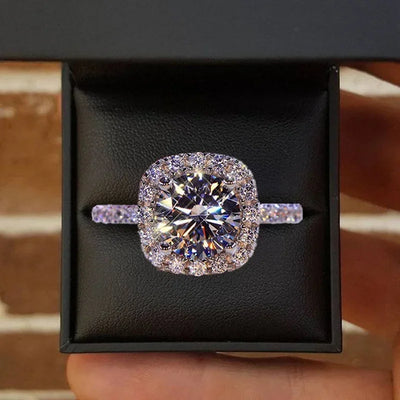 Radiant Sparkle – Eleganter Cushion Cut Ring mit Pavé-Fassung 💎✨
