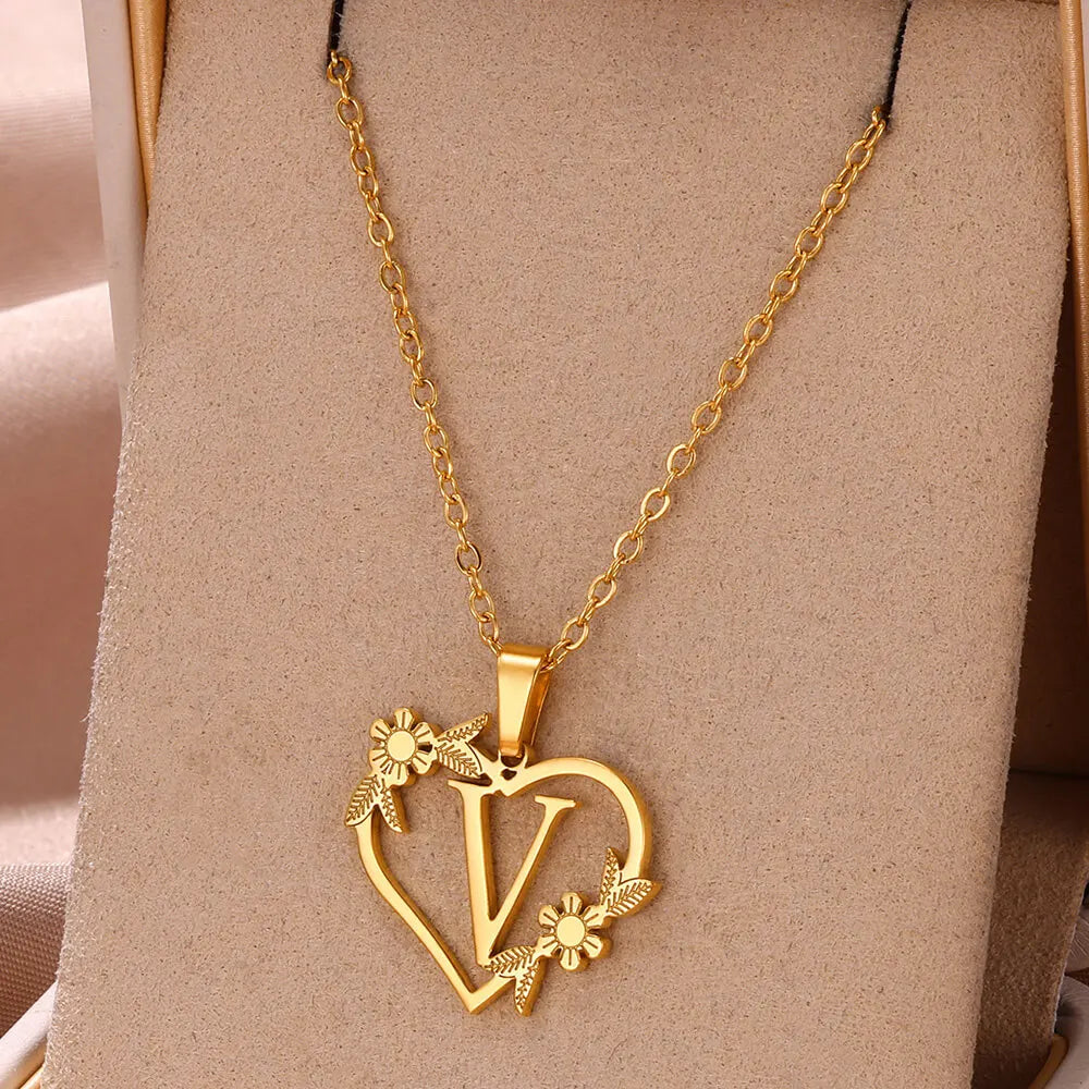 Personalisierte Herz-Kette mit Blumen & Initialen