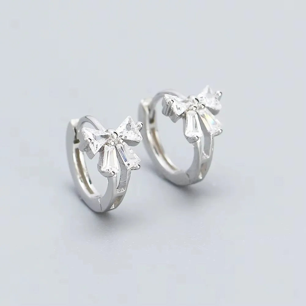 Luna Curve – Doppelte Creolen mit Zirkonia-Glanz ✨