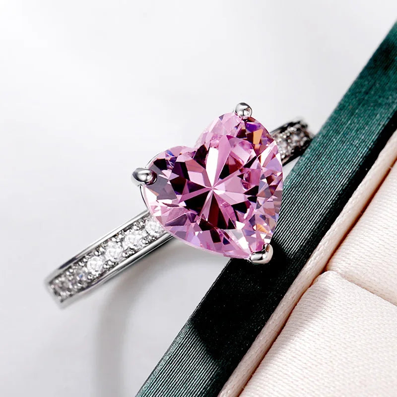Herzfunkeln – Silberring mit strahlendem Zirkonia-Herz 💎💖
