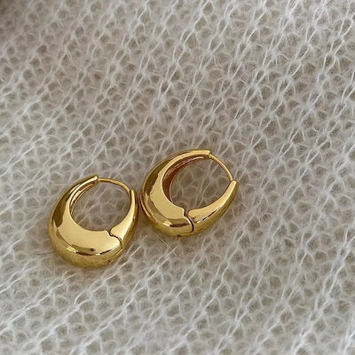 Luna Curve – Doppelte Creolen mit Zirkonia-Glanz ✨