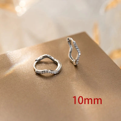 Luna Curve – Doppelte Creolen mit Zirkonia-Glanz ✨