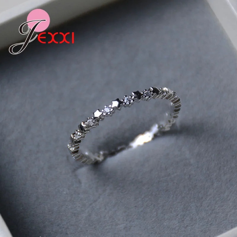 Starline – Zarter Silberring mit Sternenmuster ✨