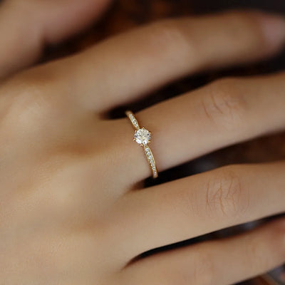 True Sparkle – Zarter Ring mit strahlender Bedeutung✨