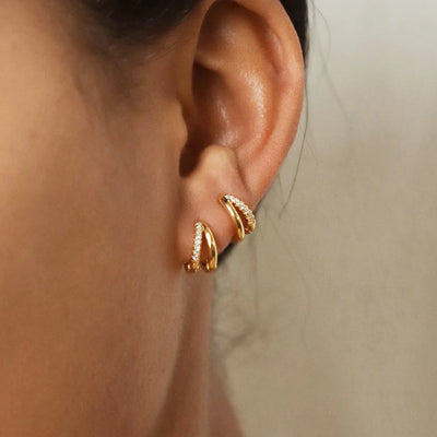 Luna Curve – Doppelte Creolen mit Zirkonia-Glanz ✨