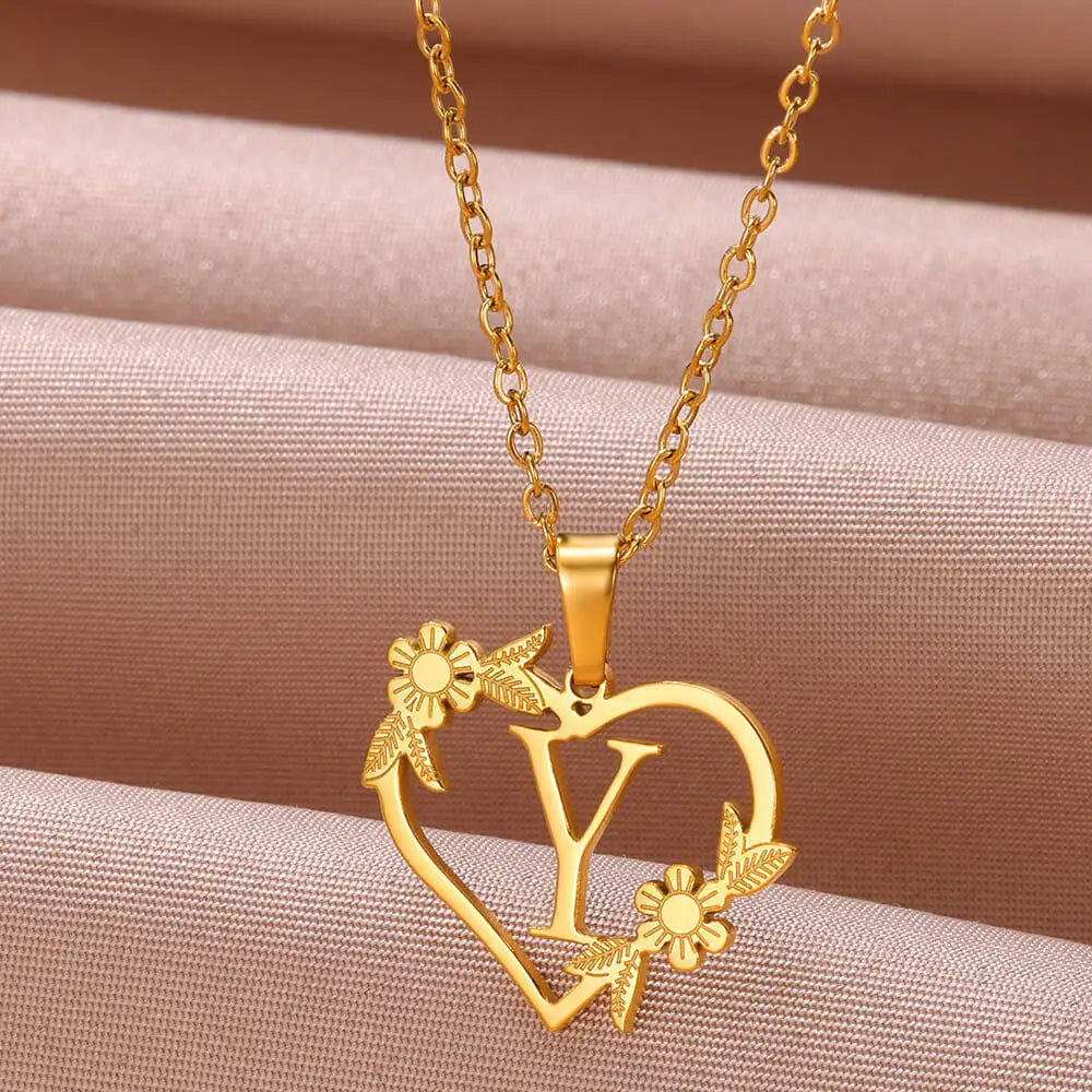Personalisierte Herz-Kette mit Blumen & Initialen
