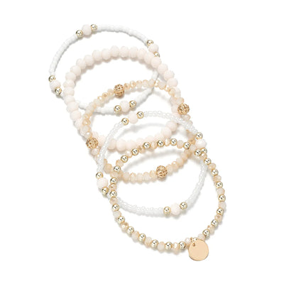 Sandy Glow – Mehrreihiges Perlenarmband mit goldenen Details 🌞✨