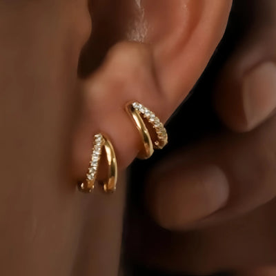 Luna Curve – Doppelte Creolen mit Zirkonia-Glanz ✨