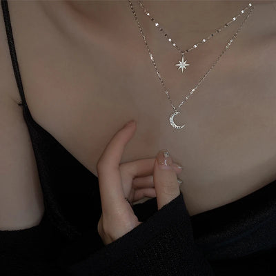 🌙 Celestial Glow – Zweilagige Mond & Stern Halskette