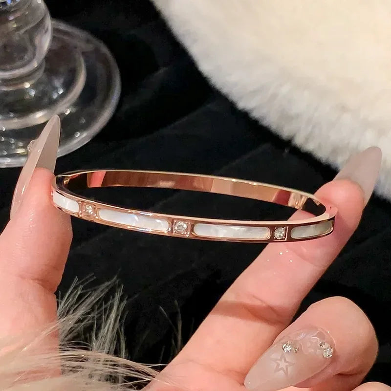 Golden Elegance – Vielseitige Armreife im Rosé-Finish✨