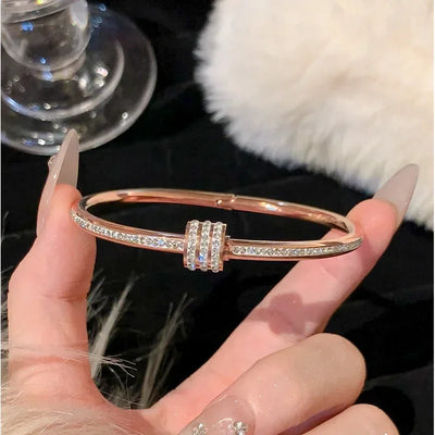 Golden Elegance – Vielseitige Armreife im Rosé-Finish✨