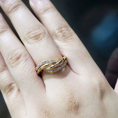 Eleganter Knotenring in Gold mit funkelnden Zirkonia💍✨