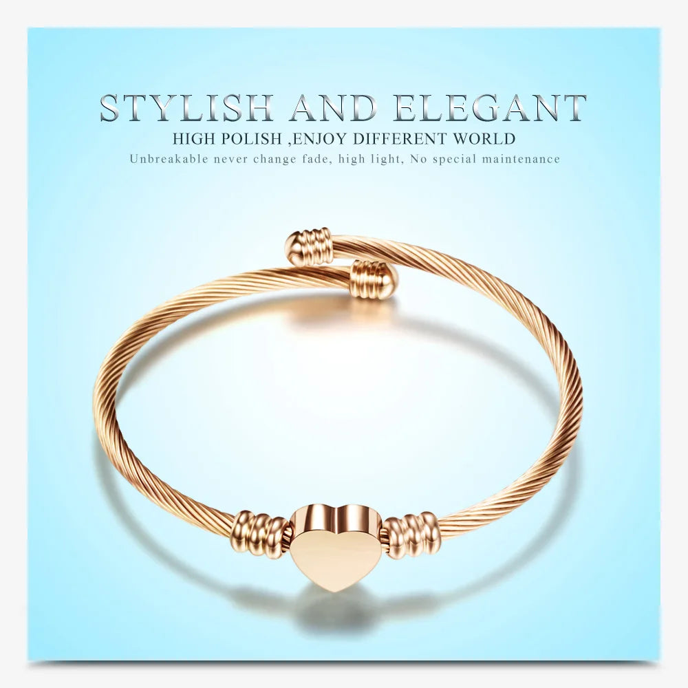 Flexibles Armband mit Herz-Detail in Gold
