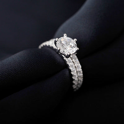 Eleganter Solitär-Ring mit funkelndem Zirkonia