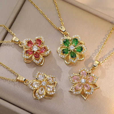 Blütenanhänger mit Kristallen – Funkelnde Eleganz in Blumenform