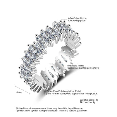 Luxuriöser Eternity-Ring mit Kristallbesatz