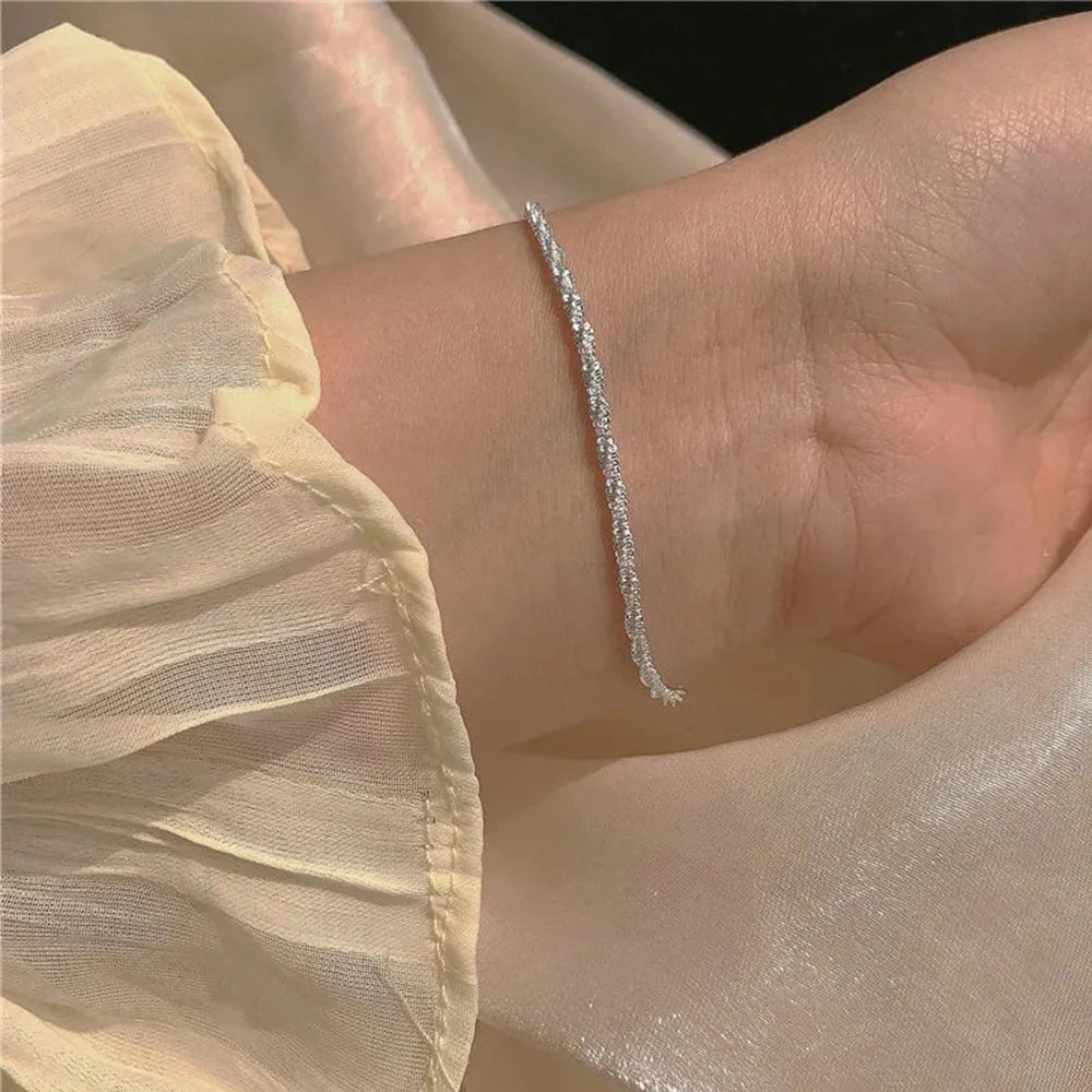 Glimmer Line – Zarte Kette mit Funkel-Effekt✨