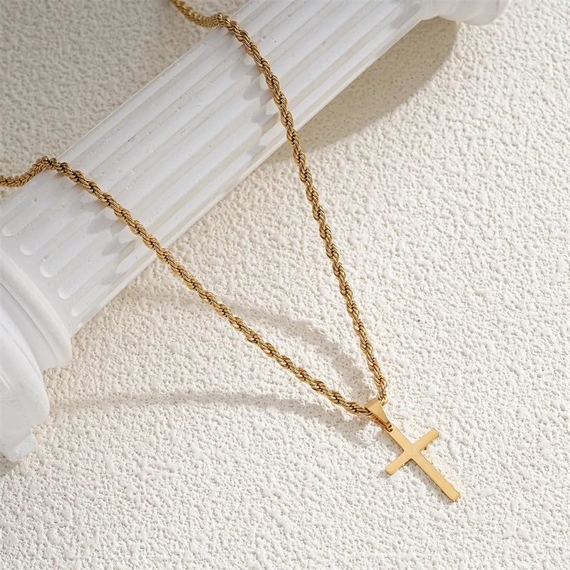 Goldene Kreuzkette – Klassischer Stil für jeden Anlass