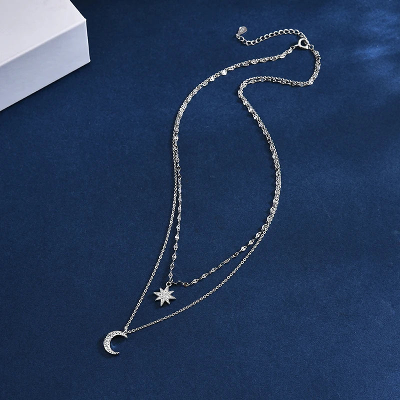 🌙 Celestial Glow – Zweilagige Mond & Stern Halskette