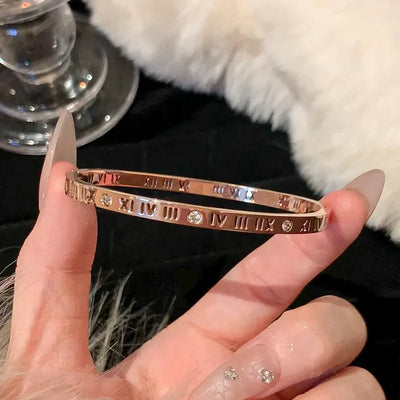 Golden Elegance – Vielseitige Armreife im Rosé-Finish✨