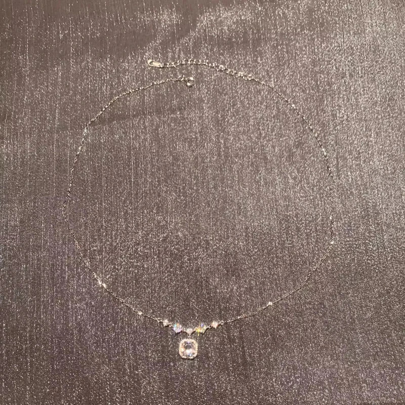 Diamond Grace – Funkelnde Eleganz in Silber ✨💎