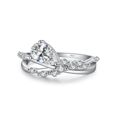 Eleganter Ring mit Tropfen-Zirkonia – Zeitlose Romantik in Silber